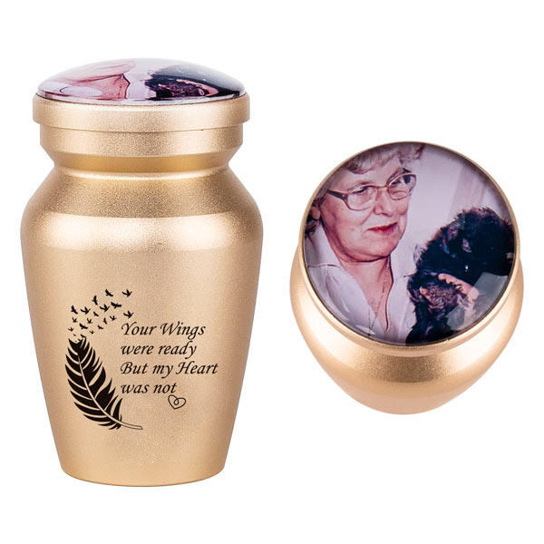 Personalized Keepsake Urns for Human Ashes