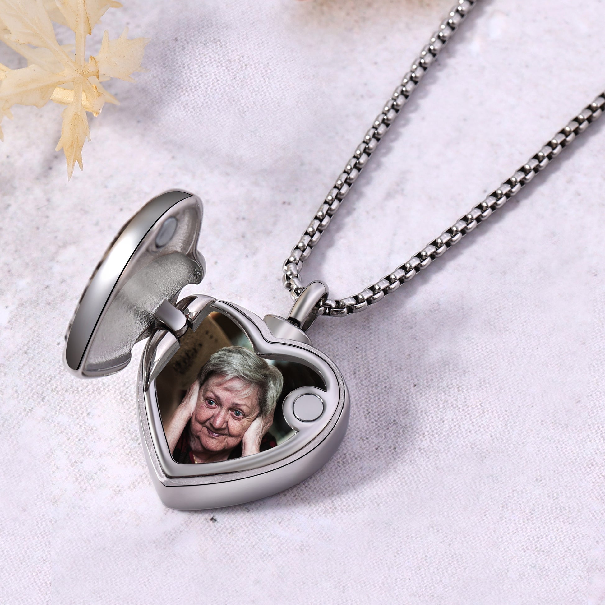 urn ashes necklace