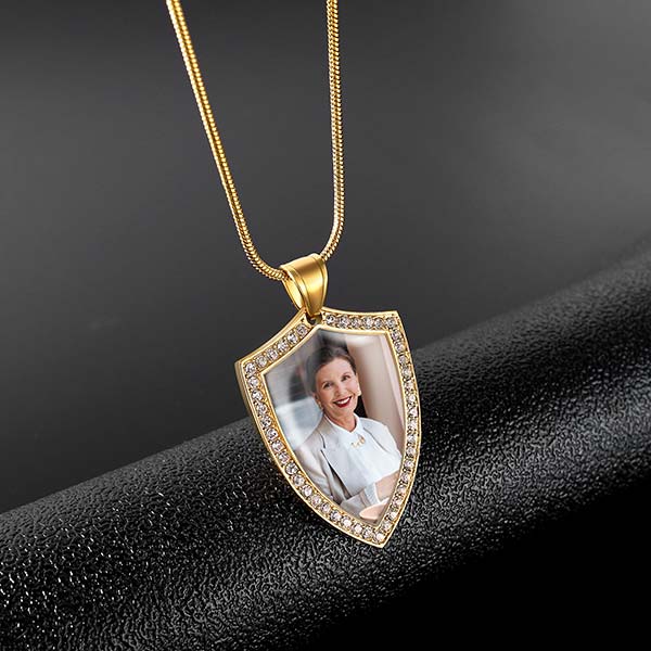 memory necklace with picture
