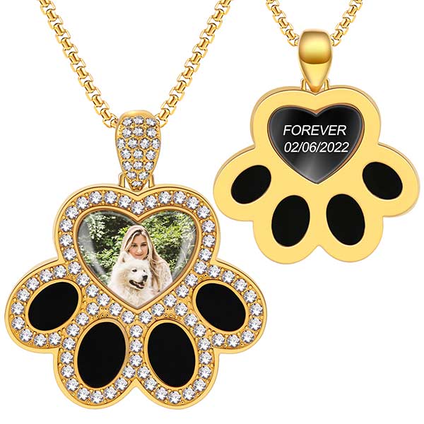 necklace with pet photo