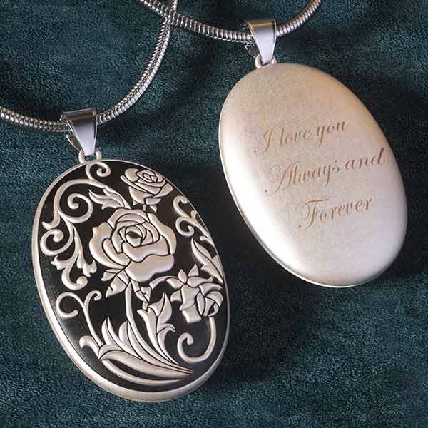 necklace with locket