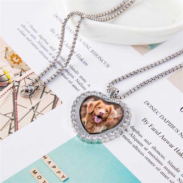 personalized necklaces with pictures