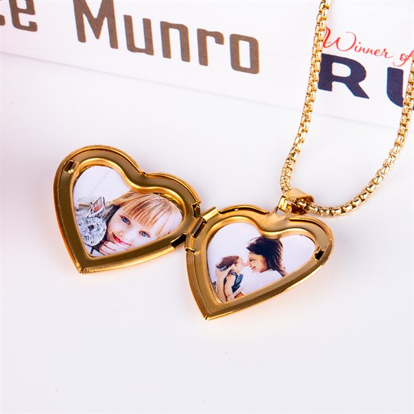 necklace locket with picture